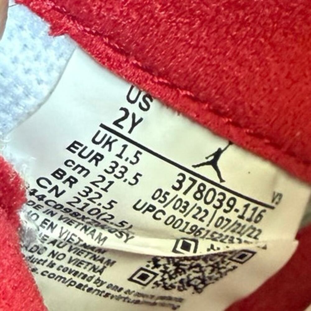 Nike Air Jordan 11 Retro ‘Cherry’ Kids Sneakers- SZ 2 Y - Picture 15 of 15